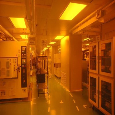 液晶千级黄光车间